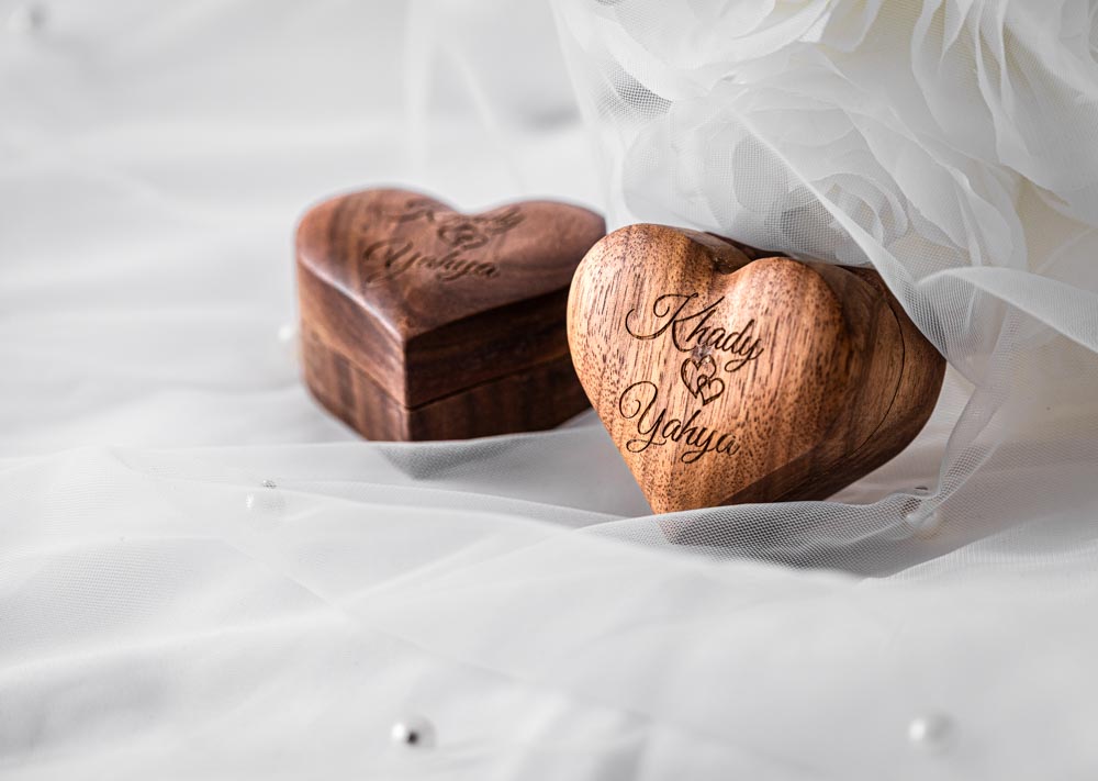 Coffret des bagues en gros plan pendant un mariage dans le val d'Oise en région Île-de-France